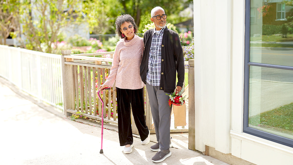 Warm Clothing for Elderly in the Fall