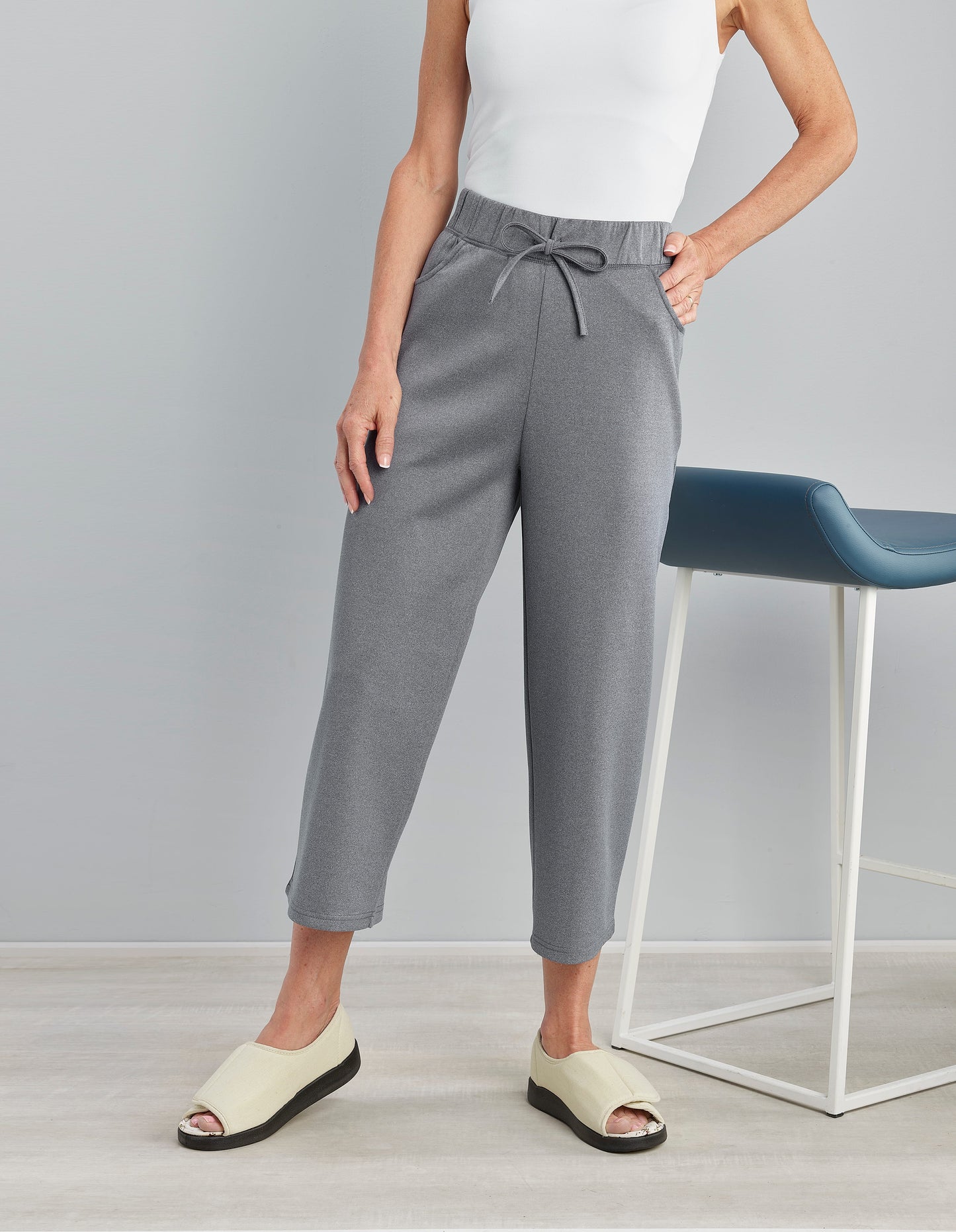 Women's Open Back Active Capri Pant