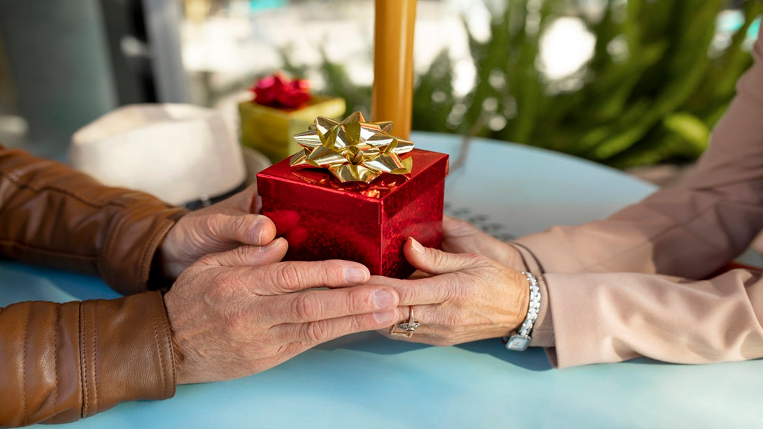 8 Great Gifts Ideas for Women in Nursing Homes