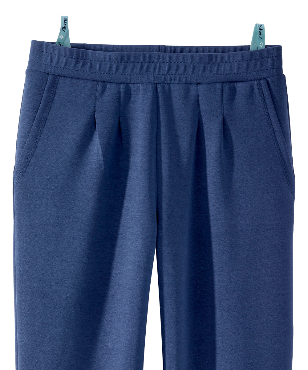 Women's Soft Pleated Front Pull-On Pants