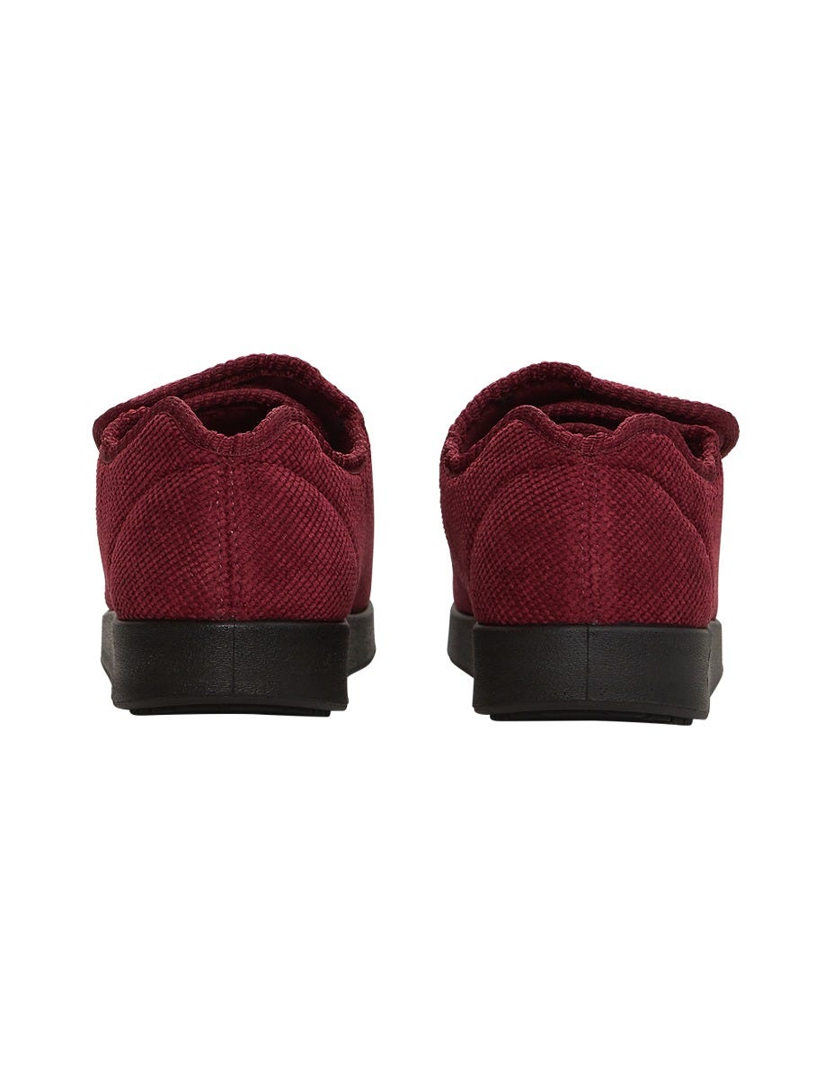 Women’s Slippers with Easy Closures – Adjustable Fit (Regular to Extra Wide)