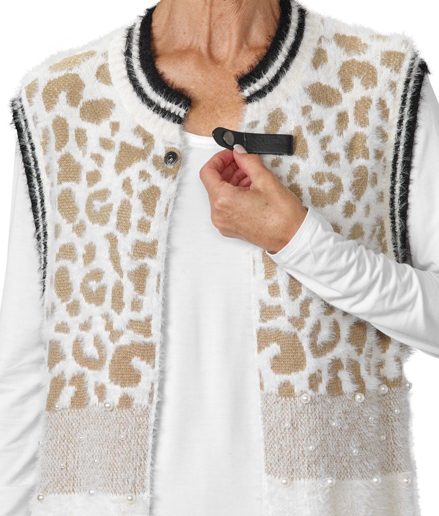 Women's Sweater Vest with Magnetic Snap