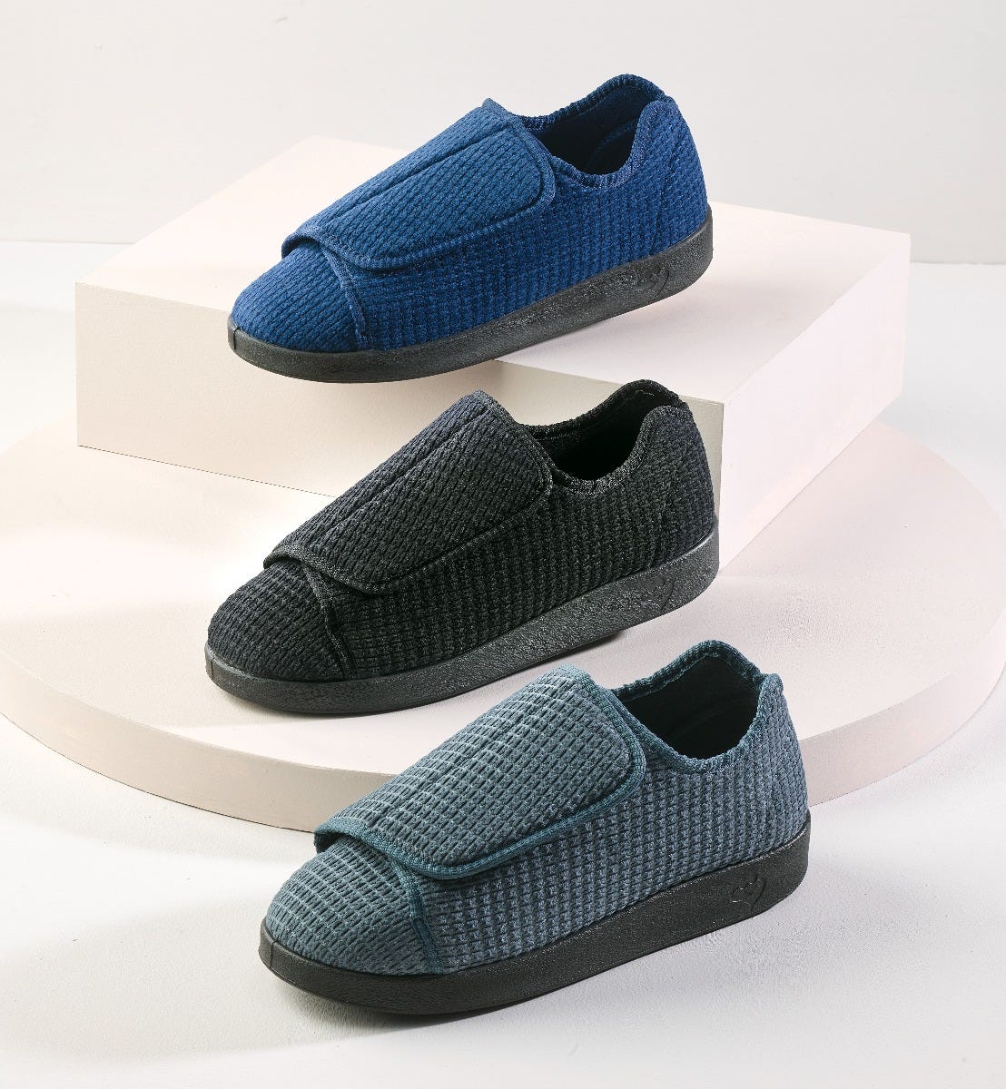 Mens Extra Extra Wide Slip Resistant Slippers
