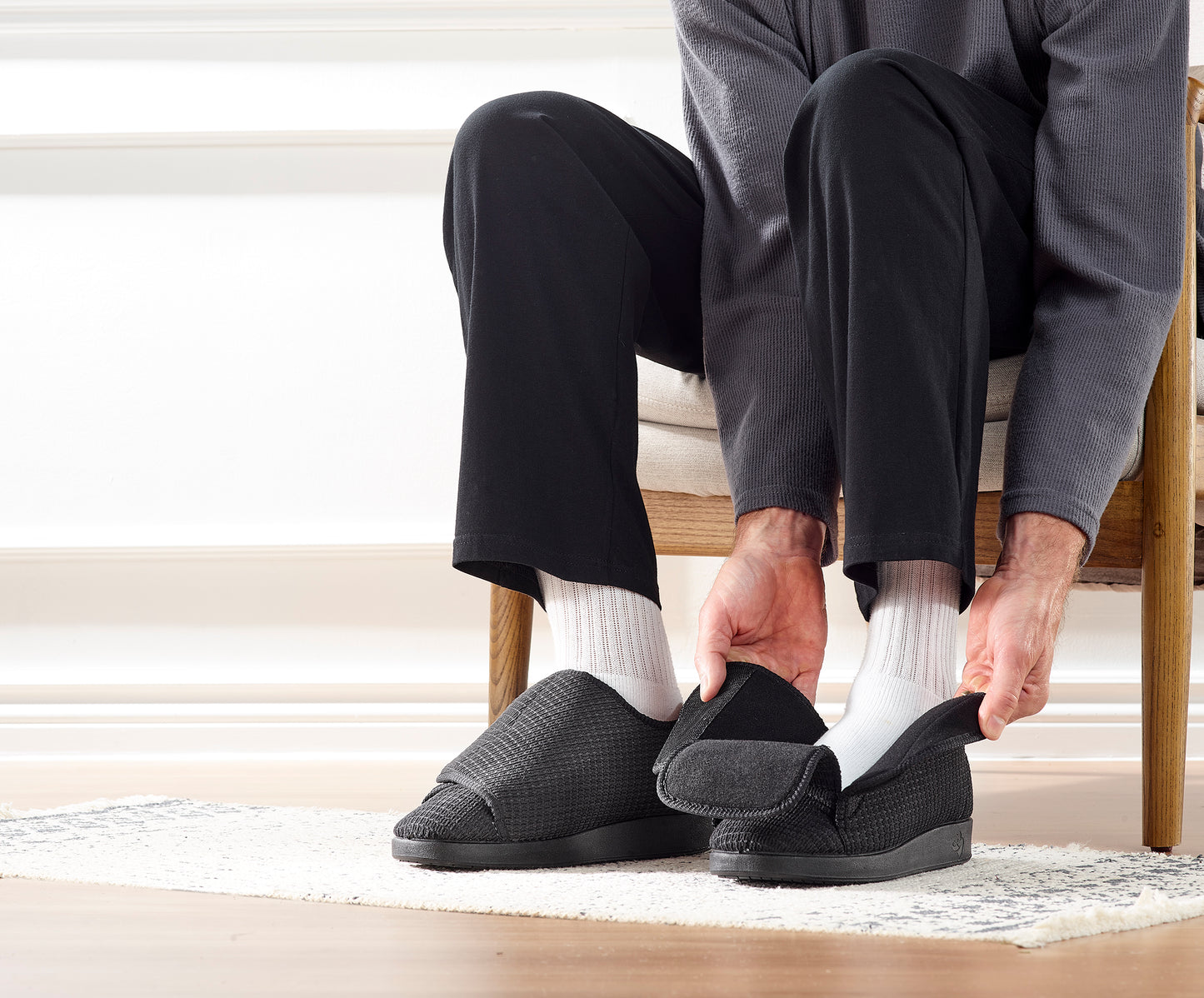 Men’s Slippers with Easy Closures – Adjustable Fit (Regular to Extra Wide)